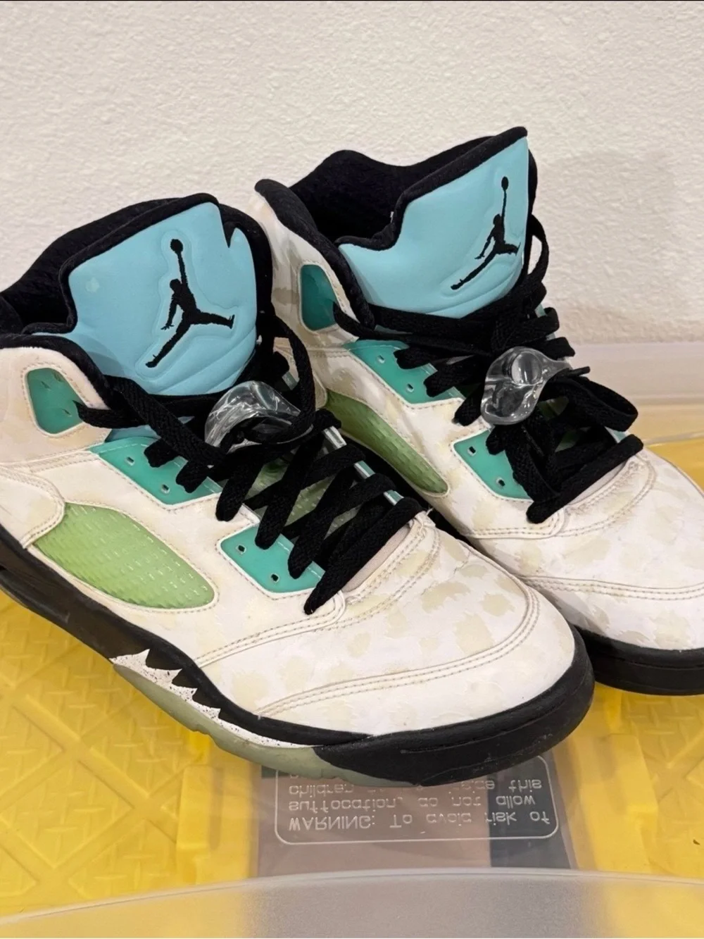 Air Jordan 5 Retro Island Green CN2932-100 Size 7 Authentic